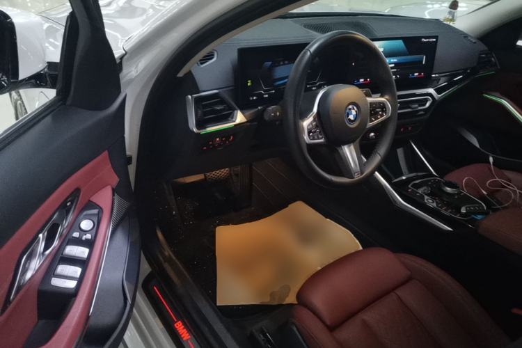 Used BMW i3 2024 eDrive 35 L Driver Seat