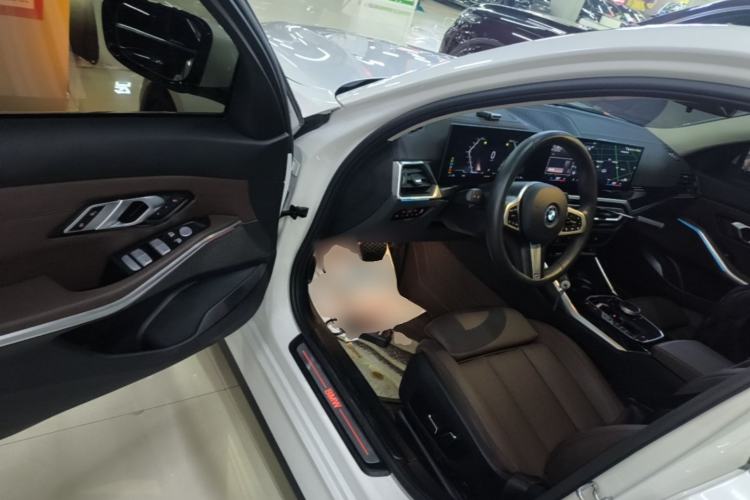 Used BMW i3 2024 eDrive 35 L Driver Seat