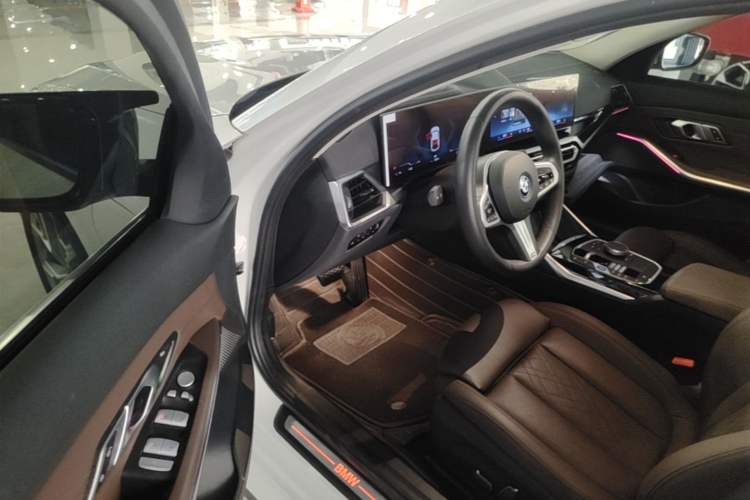 Used BMW i3 2024 eDrive 35 L Driver Seat