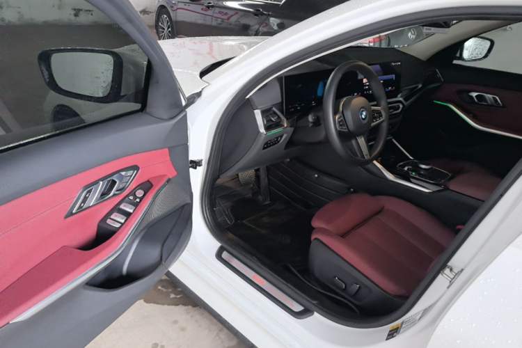 Used BMW i3 2024 eDrive 35 L Driver Seat