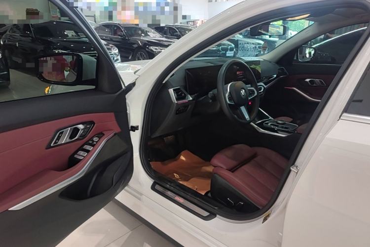 Used BMW i3 2024 eDrive 35 L Driver Seat