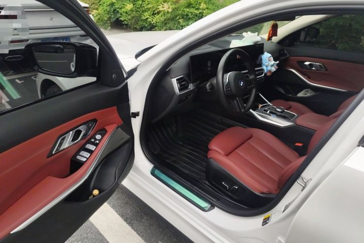 Used BMW i3 2024 eDrive 40 L Midnight Sports Package Driver Seat