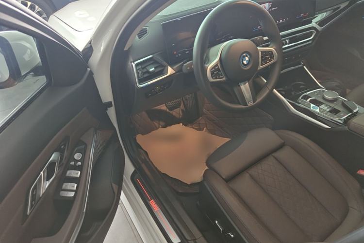 Used BMW i3 2024 eDrive 35 L Driver Seat