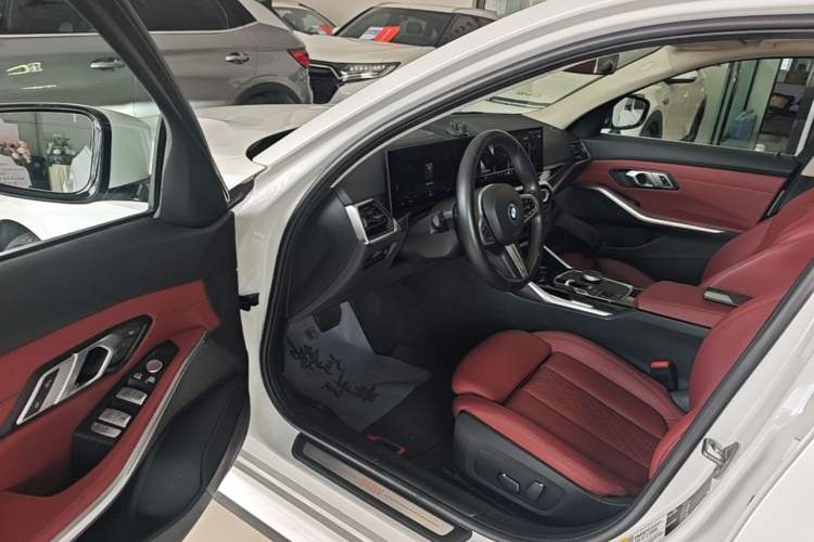 Used BMW i3 2024 eDrive 35 L Driver Seat