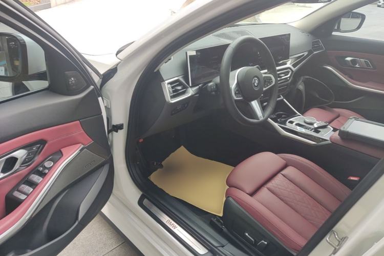 Used BMW i3 2024 eDrive 35 L Driver Seat
