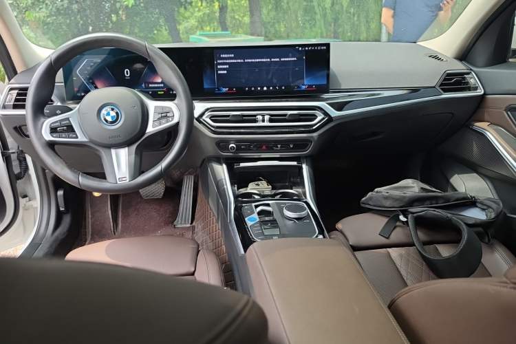 Used BMW i3 2024 eDrive 35 L Driver Seat