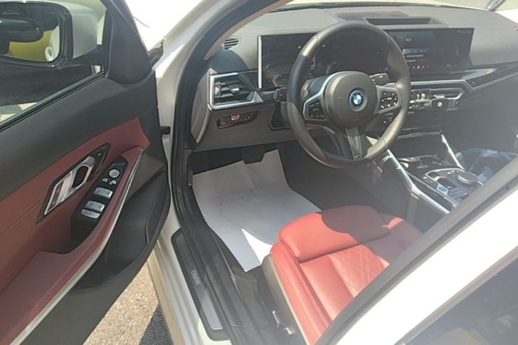 Used BMW i3 2024 eDrive 35 L Driver Seat