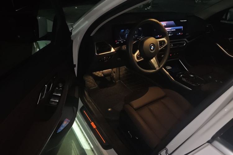 Used BMW i3 2024 eDrive 35 L Driver Seat