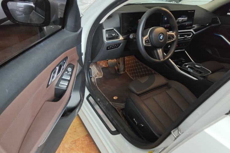 Used BMW i3 2024 eDrive 35 L Driver Seat