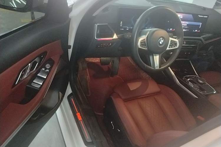 Used BMW i3 2024 eDrive 35 L Driver Seat
