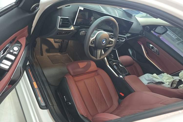 Used BMW i3 2024 eDrive 35 L Driver Seat