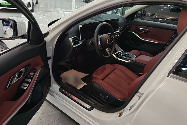 Used BMW i3 2024 eDrive 35 L Driver Seat