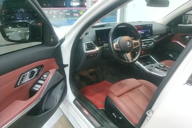 Used BMW i3 2024 eDrive 40 L Midnight Sports Package Driver Seat