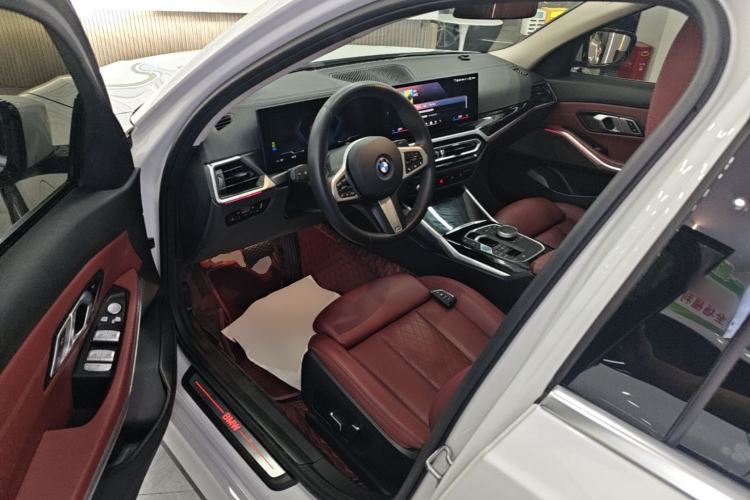 Used BMW i3 2024 eDrive 35 L Driver Seat