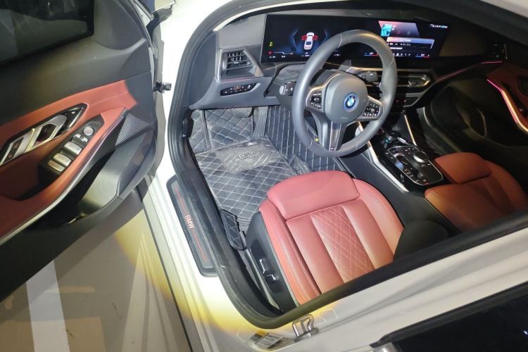 Used BMW i3 2024 eDrive 35 L Driver Seat