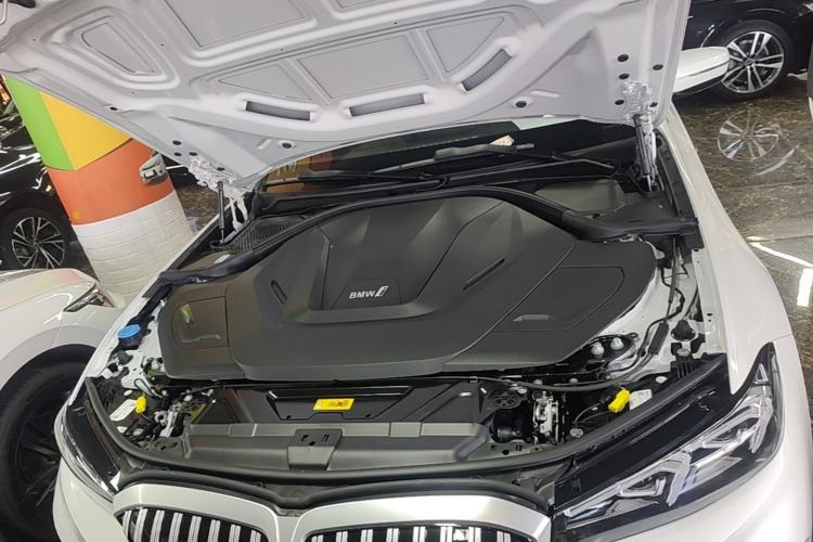 Used BMW i3 2024 eDrive 35 L Engine Bay