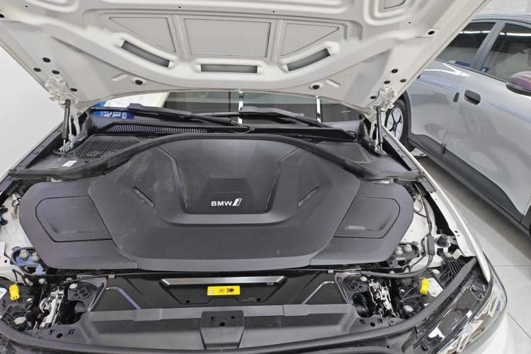 Used BMW i3 2024 eDrive 35 L Engine Bay