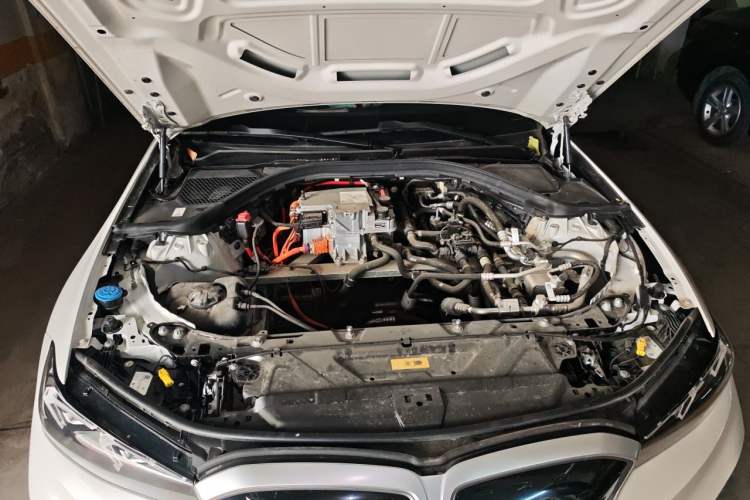 Used BMW i3 2024 eDrive 35 L Engine Bay
