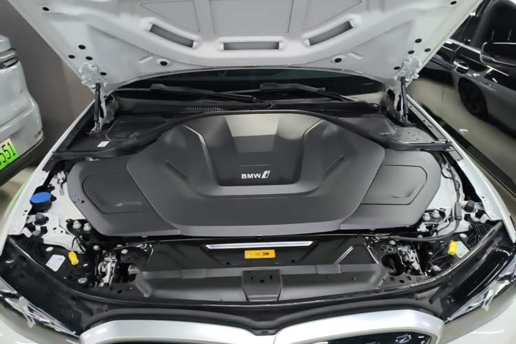 Used BMW i3 2024 eDrive 40 L Midnight Edition Engine Bay