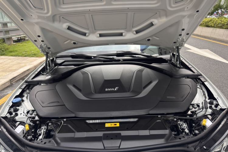Used BMW i3 2024 eDrive 35 L Engine Bay