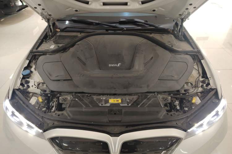 Used BMW i3 2024 eDrive 35 L Engine Bay