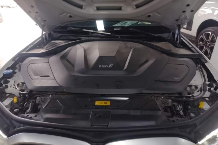 Used BMW i3 2024 eDrive 35 L Engine Bay