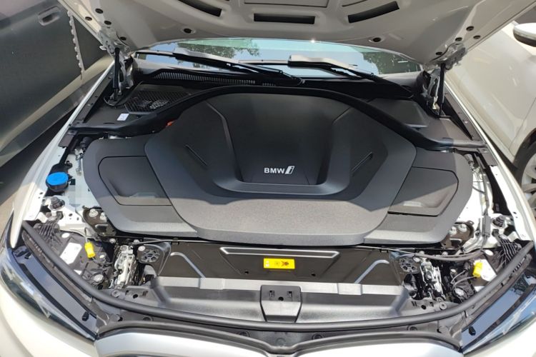 Used BMW i3 2024 eDrive 35 L Engine Bay