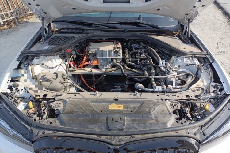 Used BMW i3 2024 eDrive 35 L Engine Bay