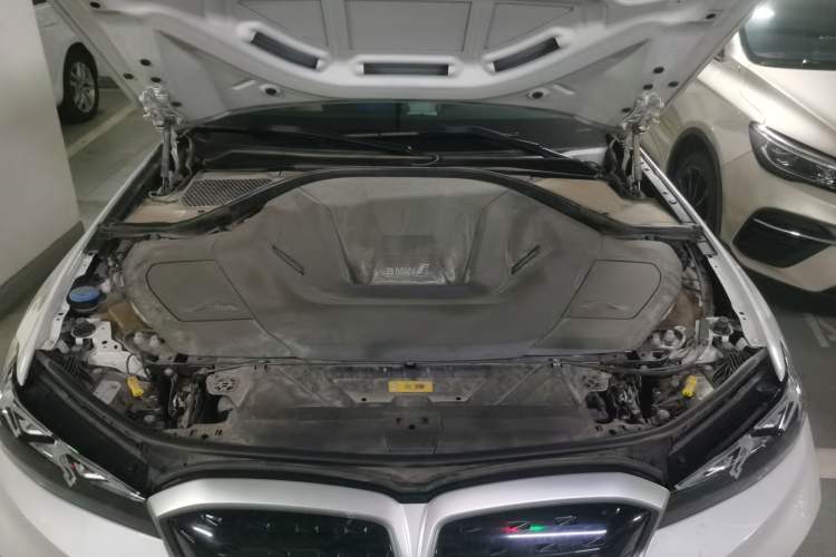 Used BMW i3 2024 eDrive 35 L Engine Bay