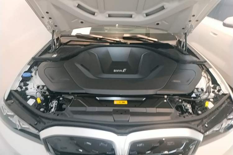 Used BMW i3 2024 eDrive 35 L Engine Bay
