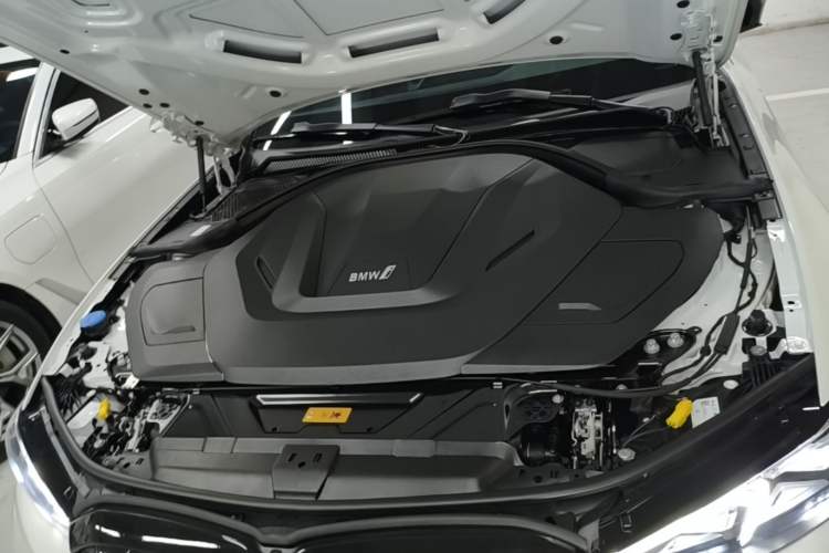 Used BMW i3 2024 eDrive 35 L Engine Bay