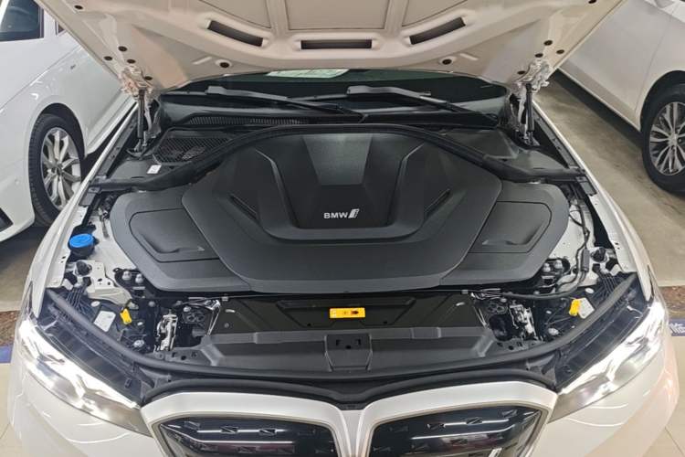 Used BMW i3 2024 eDrive 35 L Engine Bay