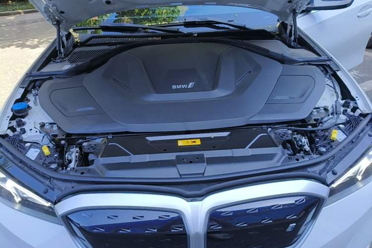 Used BMW i3 2024 eDrive 35 L Engine Bay