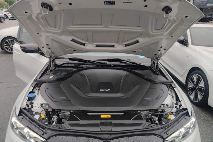 Used BMW i3 2024 eDrive 35 L Engine Bay