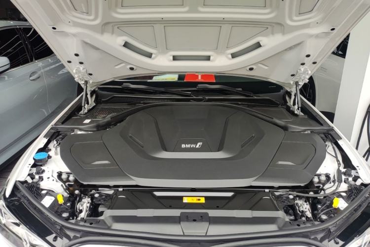 Used BMW i3 2024 eDrive 35 L Engine Bay