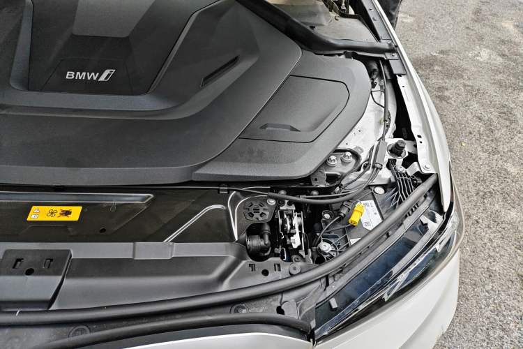 Used BMW i3 2024 eDrive 35 L Engine Bay Left