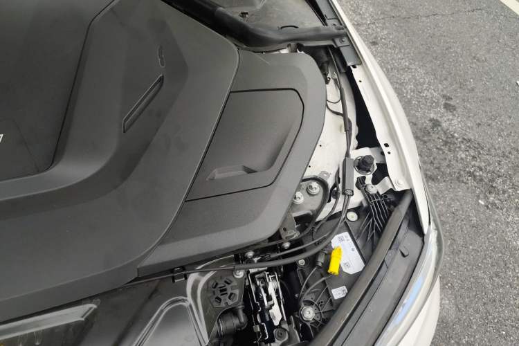 Used BMW i3 2024 eDrive 40 L Midnight Sports Package Engine Bay Left