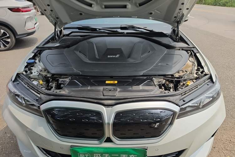 Used BMW i3 2024 eDrive 35 L Engine Bay
