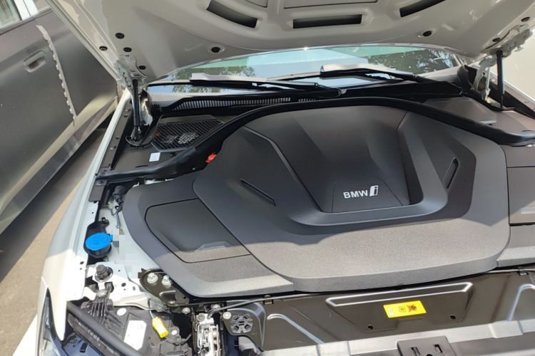 Used BMW i3 2024 eDrive 35 L Engine Bay Right
