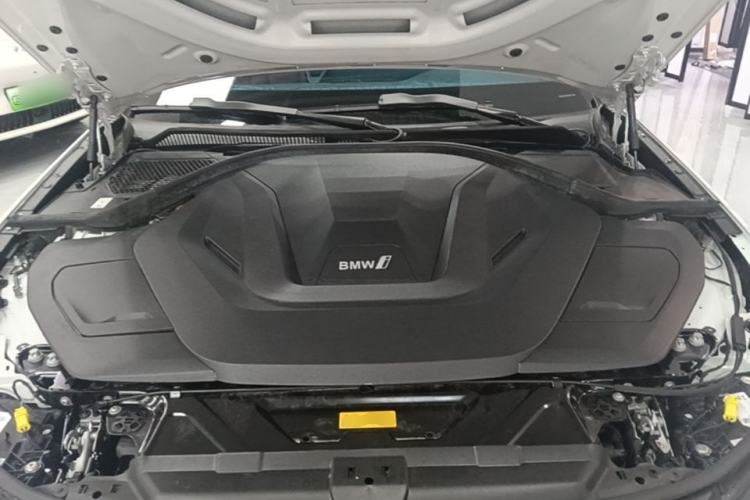 Used BMW i3 2024 eDrive 35 L Engine Bay