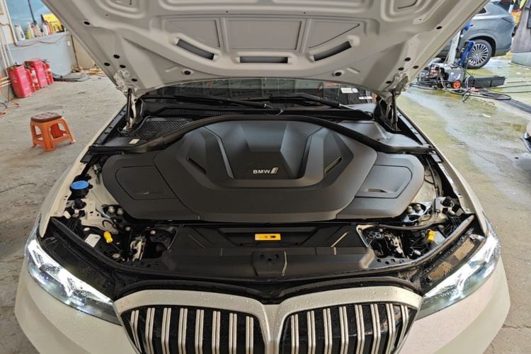 Used BMW i3 2024 eDrive 35 L Engine Bay