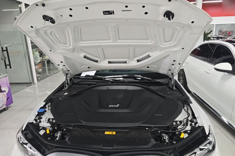 Used BMW i3 2024 eDrive 35 L Engine Bay
