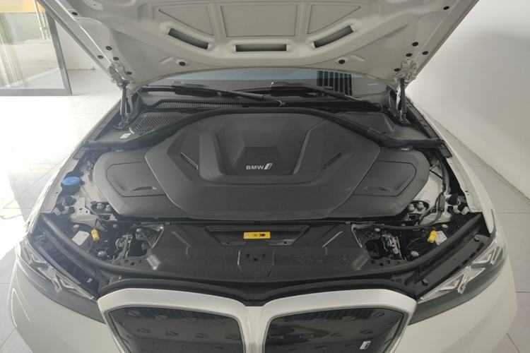 Used BMW i3 2024 eDrive 35 L Engine Bay