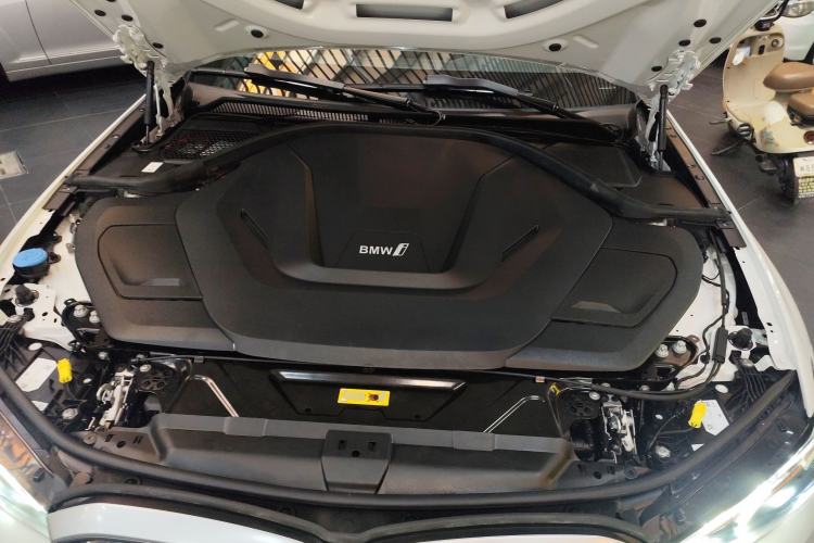 Used BMW i3 2024 eDrive 35 L Engine Bay