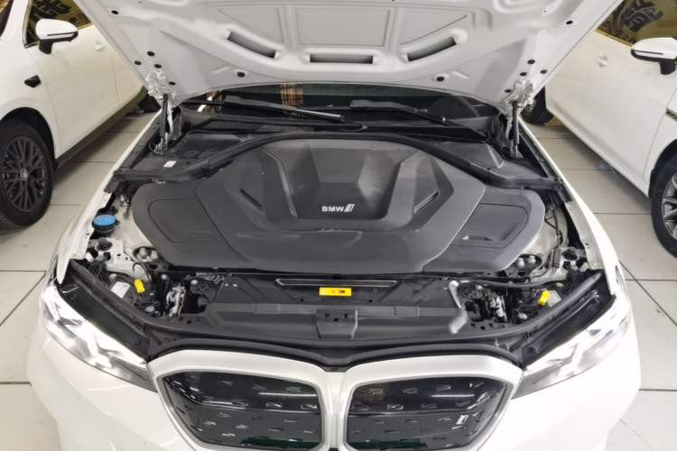 Used BMW i3 2024 eDrive 35 L Engine Bay