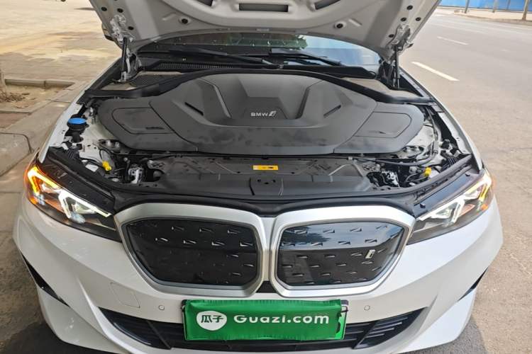 Used BMW i3 2024 eDrive 35 L Engine Bay