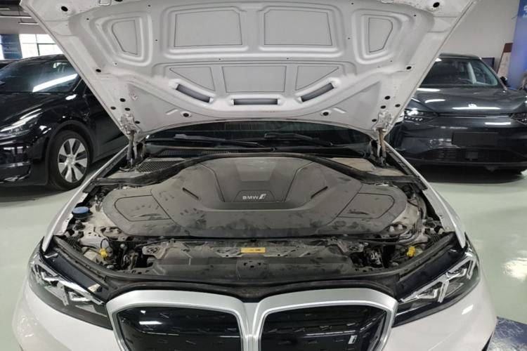 Used BMW i3 2024 eDrive 35 L Engine Bay