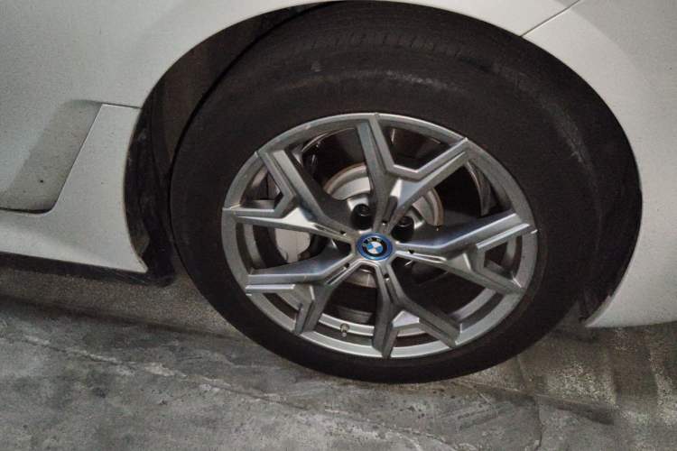 Used BMW i3 2024 eDrive 35 L Exterior 1