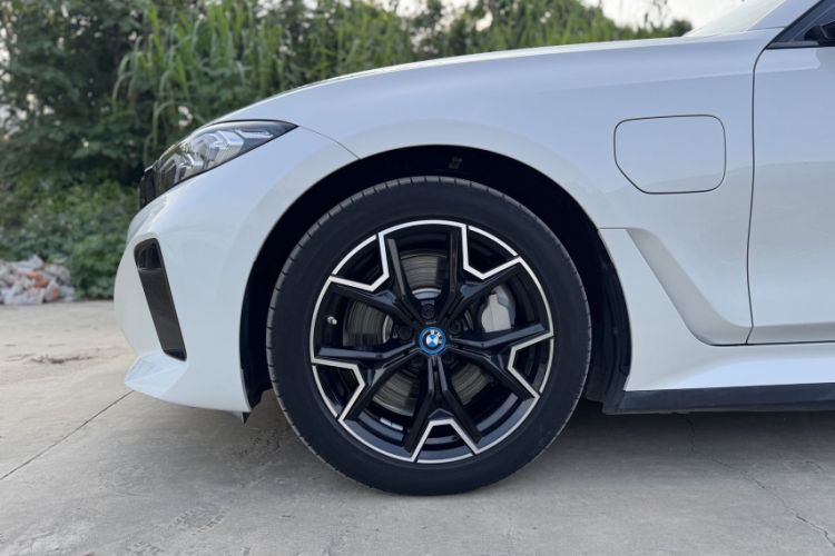 Used BMW i3 2024 eDrive 40 L Midnight Edition Exterior 1