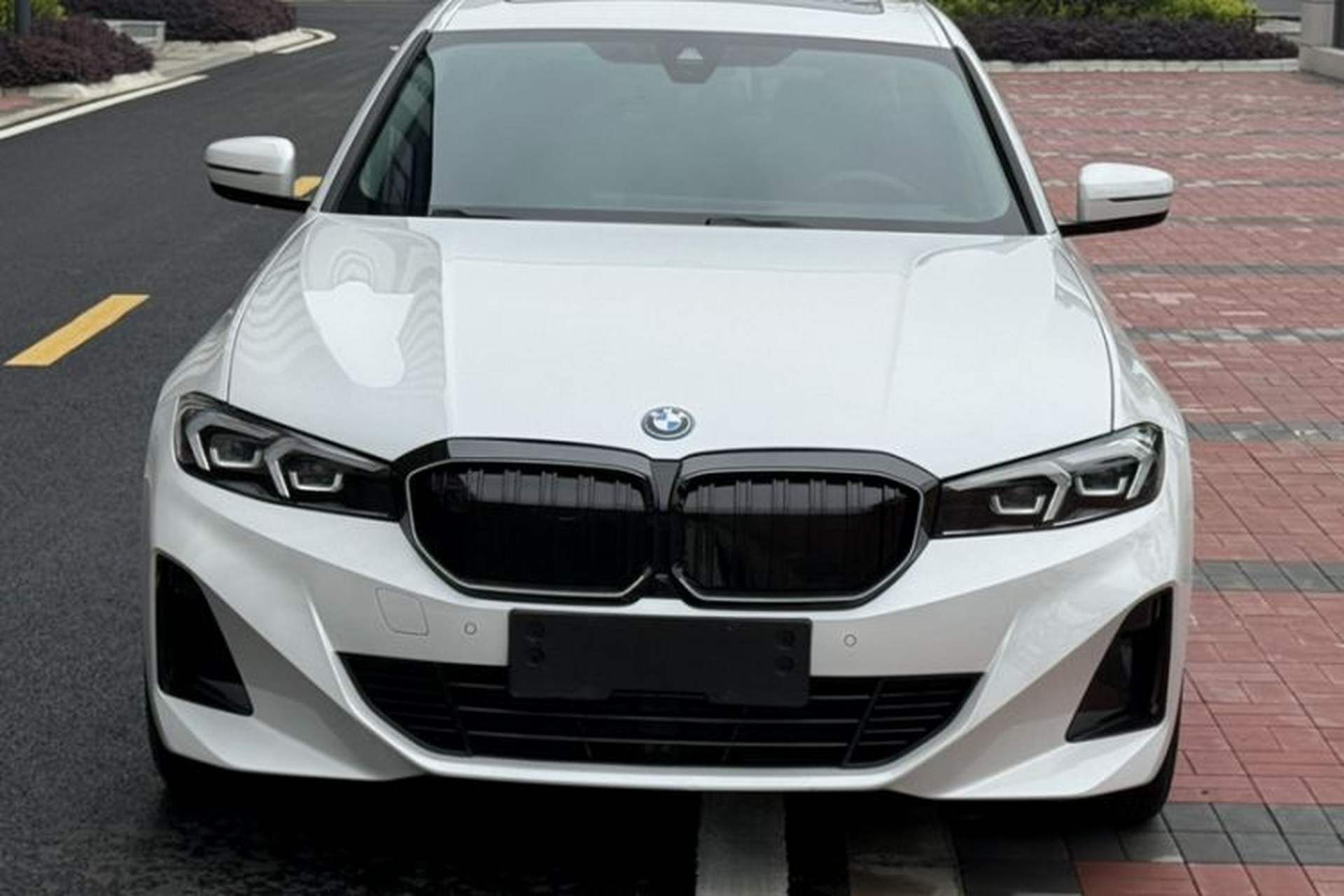 Used BMW i3 2024 eDrive 35 L Exterior 10
